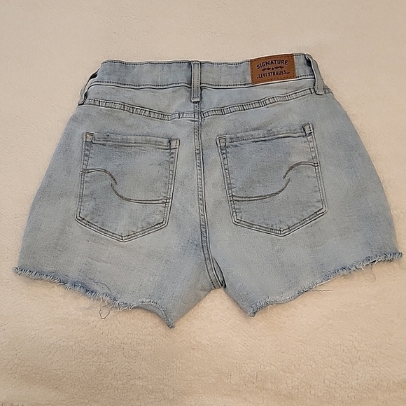 LEVI'S High Rise shorts size 2 - Picture 2 of 5